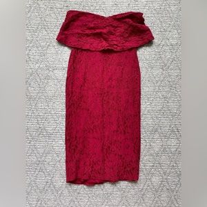 Small Lulu’s strapless dress